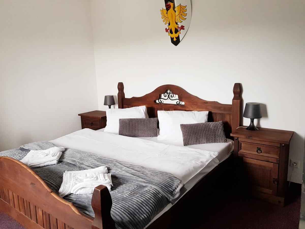 Hotel Camelot Tisá المظهر الخارجي الصورة