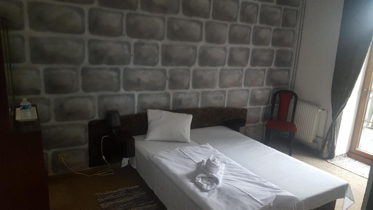 Hotel Camelot Tisá المظهر الخارجي الصورة