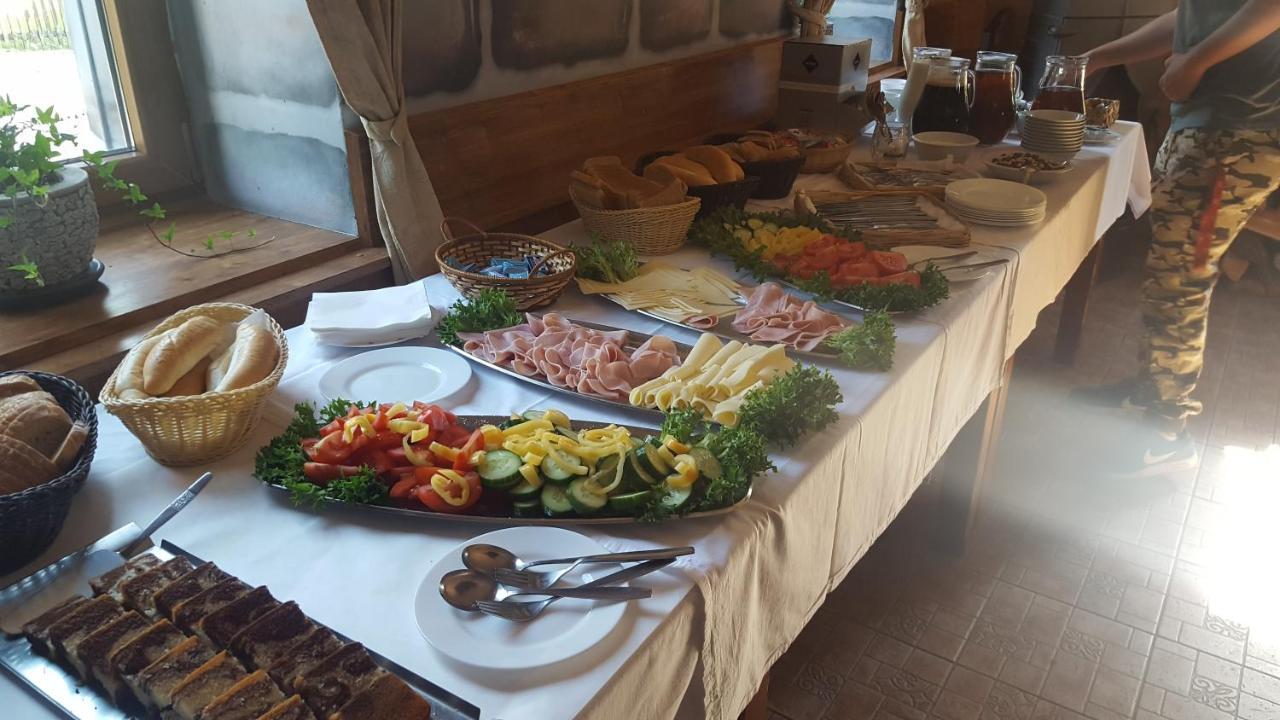 Hotel Camelot Tisá المظهر الخارجي الصورة