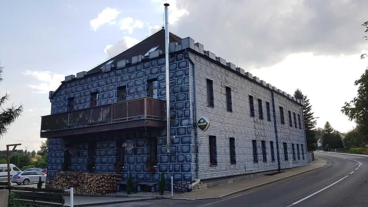 Hotel Camelot Tisá المظهر الخارجي الصورة
