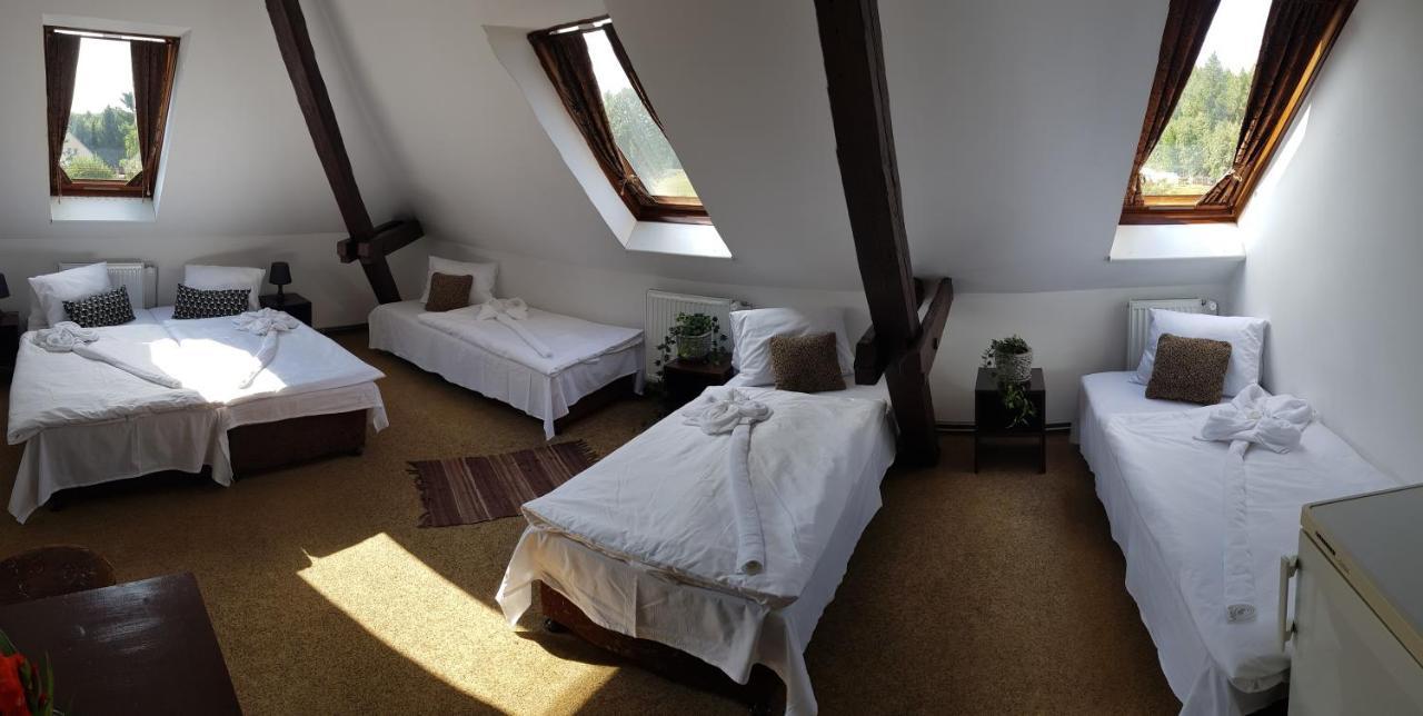 Hotel Camelot Tisá المظهر الخارجي الصورة