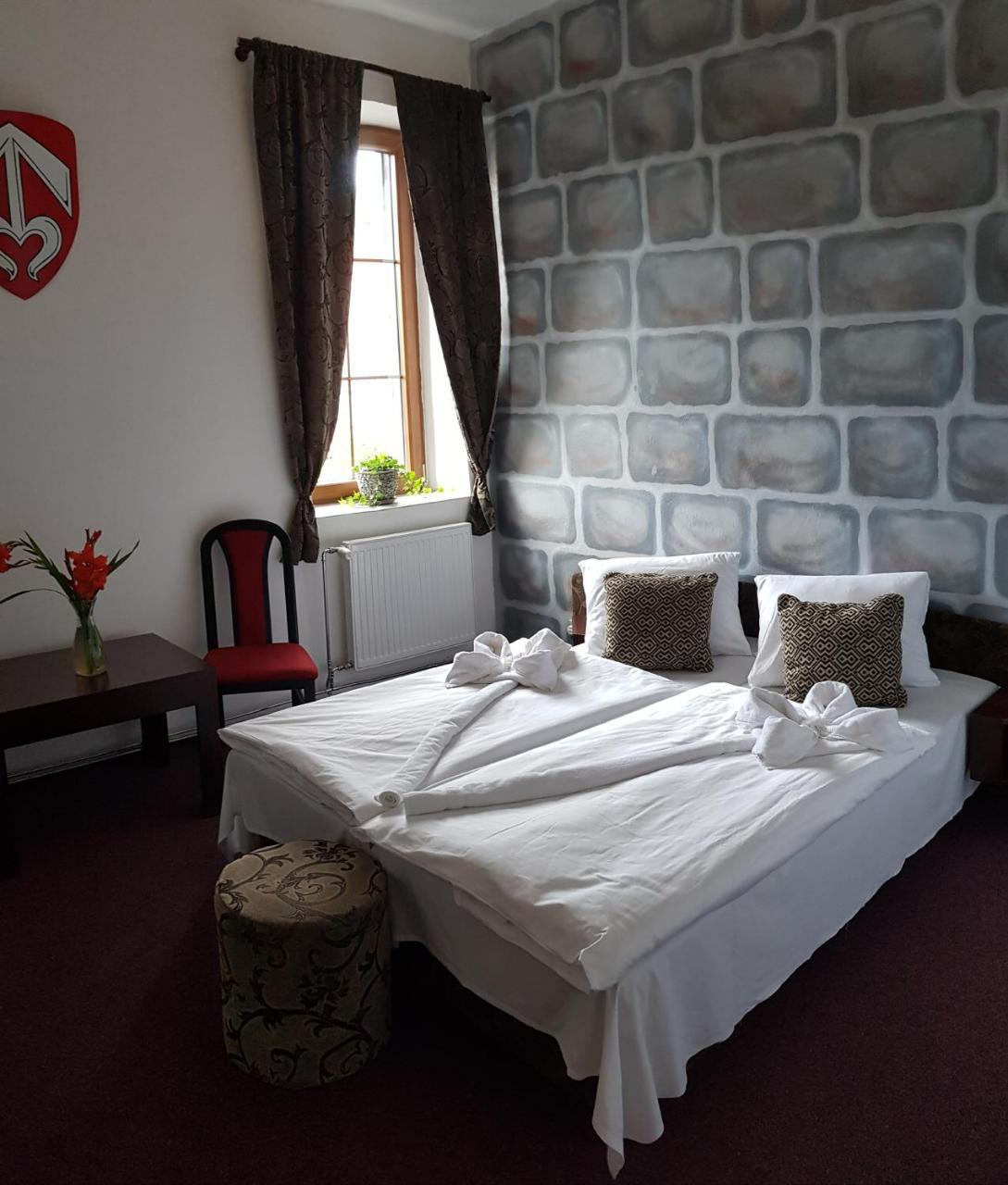 Hotel Camelot Tisá المظهر الخارجي الصورة